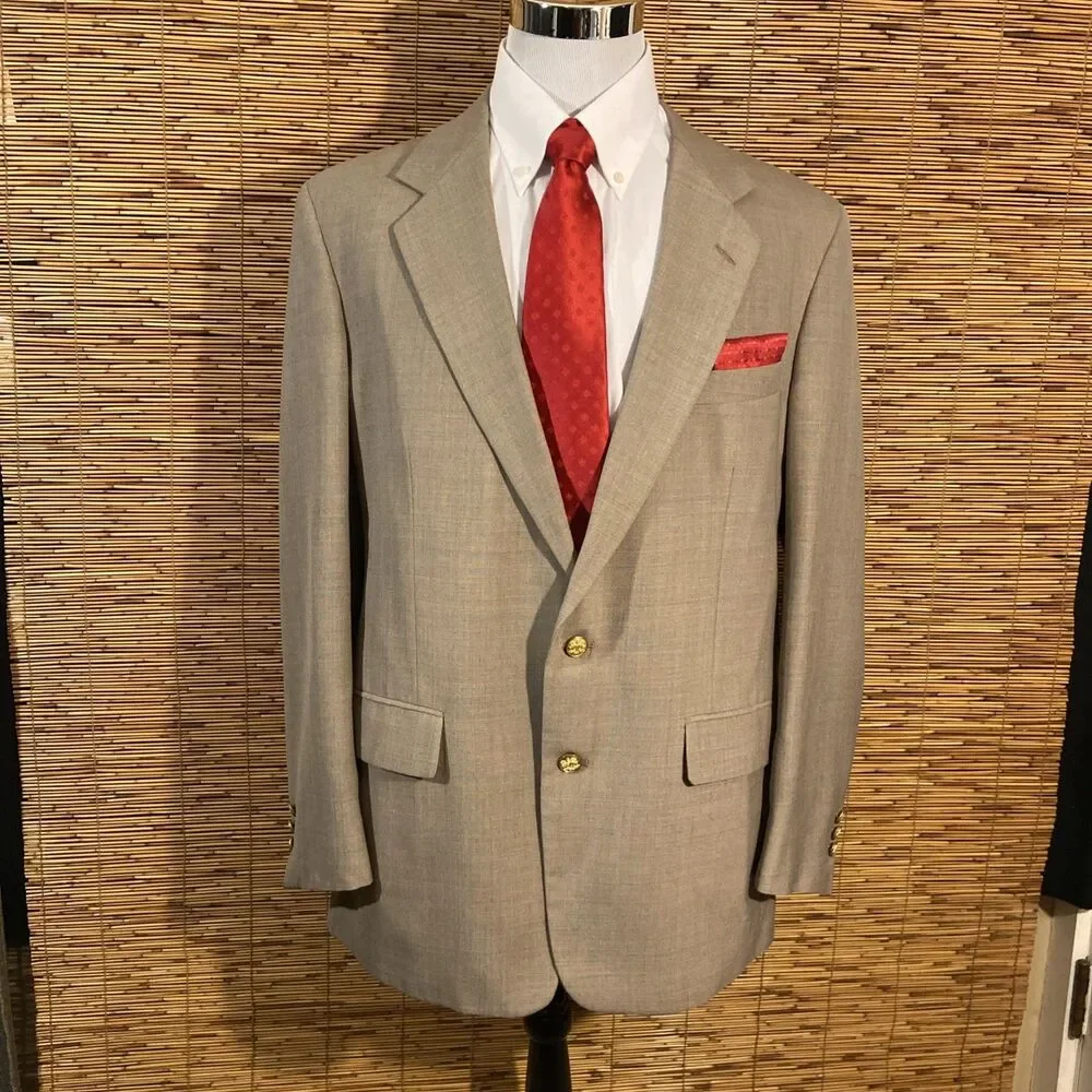 Classic Blazer Beige Gold Buttons Suit Jacket Men’s 44 Sport Coat Made In USA